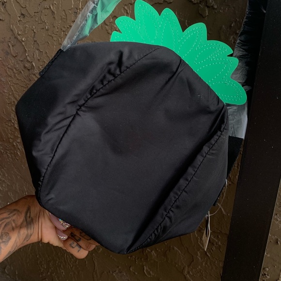 Lunch box - Picture 2 of 2